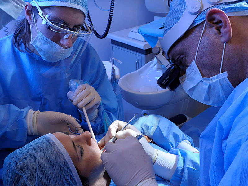 chirurgia orale dentista renova emilia